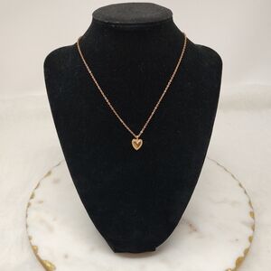 Short Gold Tone Chain Small Heart Pendant Necklace